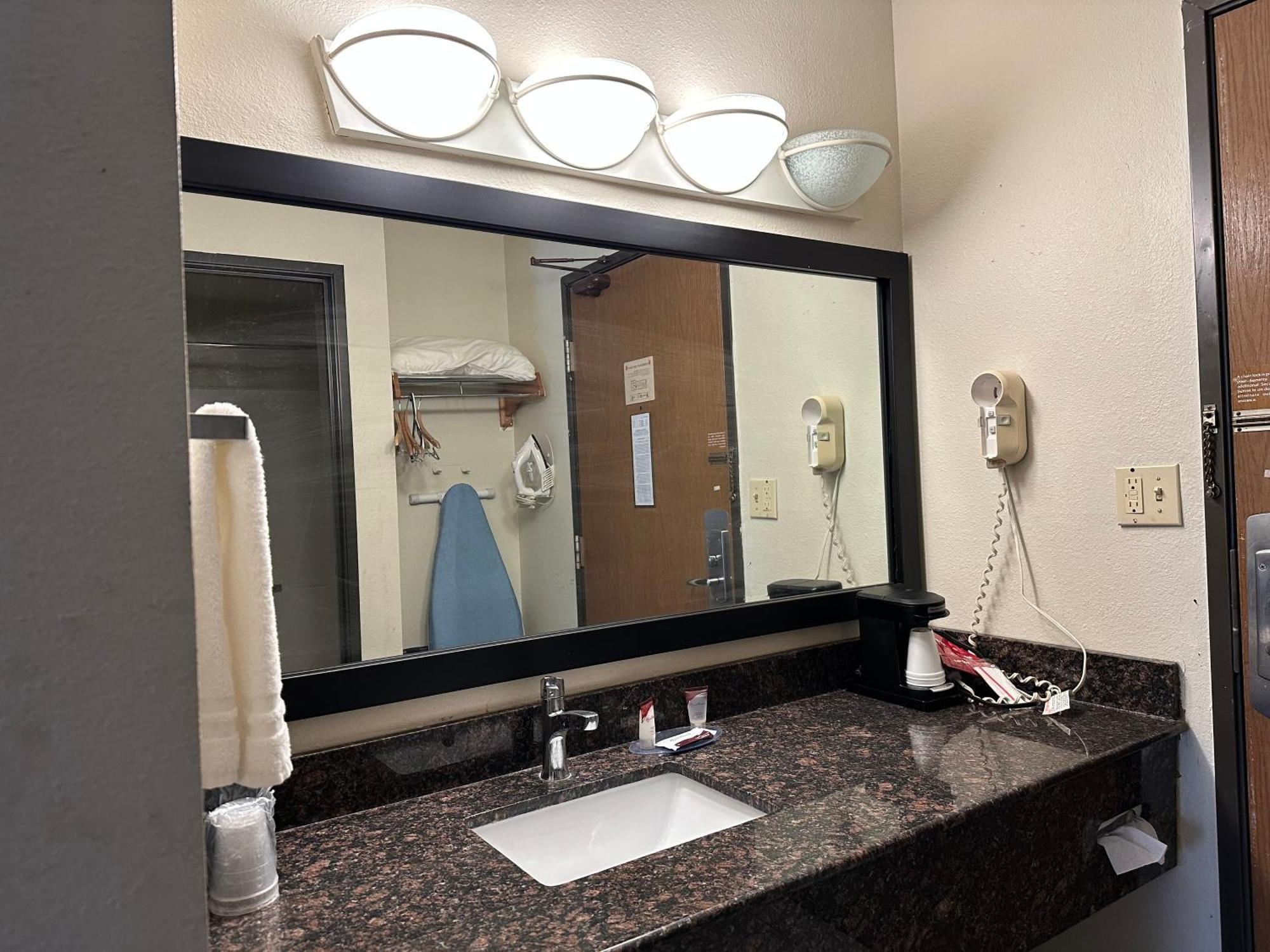 Hotel Inn Milwaukee Exterior foto
